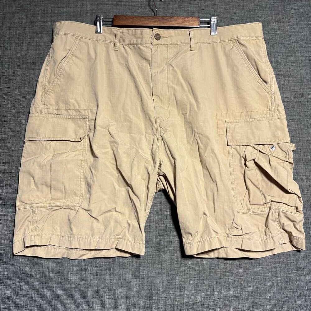 Mens Levi's Cargo Shorts Tan shorts relaxed fit utility casual size 44